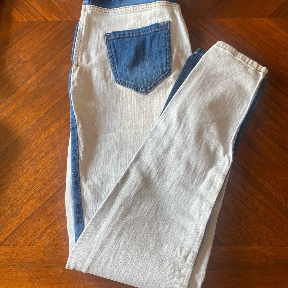 Jeans - Picture 2 of 4